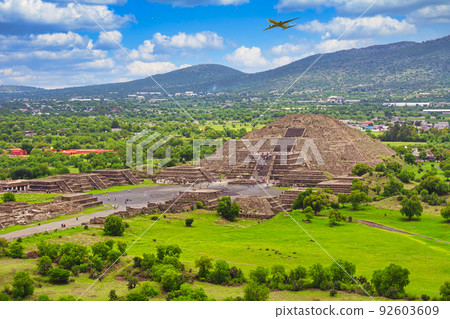 World Heritage Teotihuacan Ruins Dream Remains 92603609