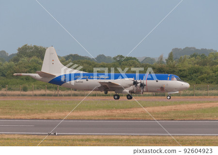 德國海軍航空 100 週年塗裝 P-3C 獵戶座側面 92604923
