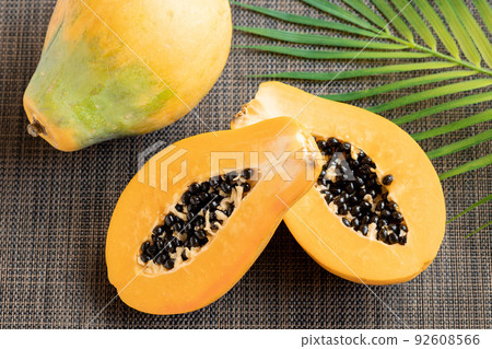 Papaya when it's ready to eat 92608566