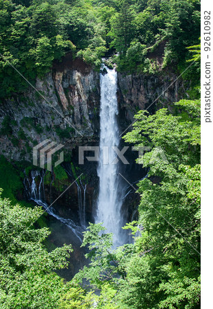 栃木縣日光市華嚴瀑布 | 夏天也很涼爽,光是看著就心都被淨化了。 栃木縣日光市華嚴瀑布 | 夏天也很涼爽,光是看著就心都被淨化了。 92610982