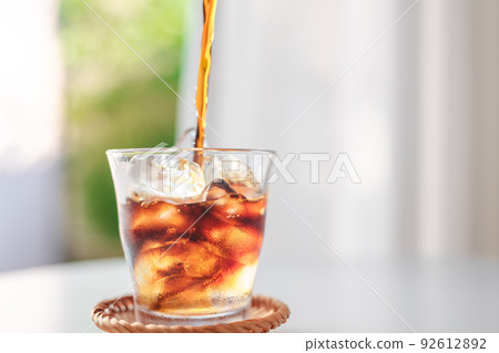 Pour iced coffee Pour iced coffee 92612892