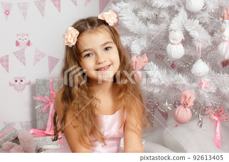 portrait of the girl which smiles. girl with fir 92613405