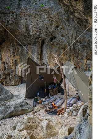 單人營地粗糙單人營地單桿帳篷帳篷 92613480