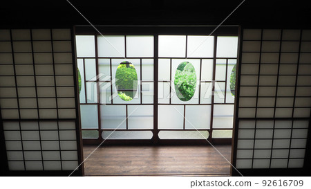 Landscape of old rural house, indoor transparent glass, shoji (Japanese house building, porch) Landscape of old rural house, indoor transparent glass, shoji (Japanese house building, porch) 92616709