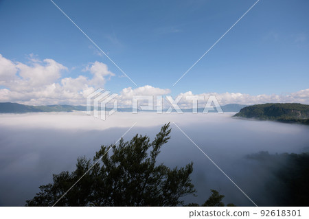 Sea of clouds in Lake Towada (Daikodai) Sea of clouds in Lake Towada (Daikodai) 92618301