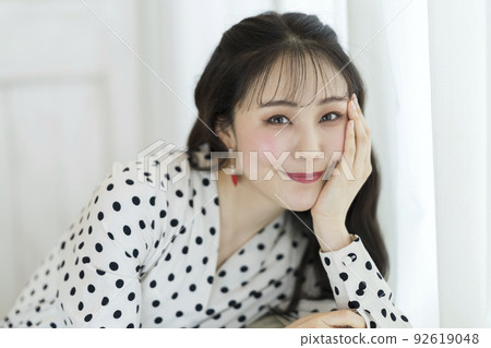 Young woman beauty image portrait 92619048