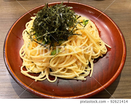 Light and simple pasta with mentaiko sauce Light and simple pasta with mentaiko sauce 92621414