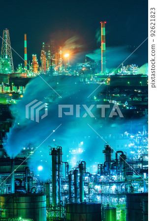 工廠夜景（廣島縣大竹市） 92621823