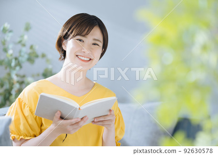 一個女人讀 92630578