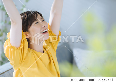 女性伸展 92630581