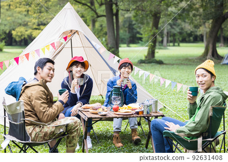 喜歡露營的朋友 92631408