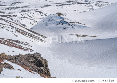 剩餘的雪 92632146