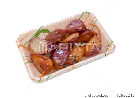 Daigakuimo with skin in food tray [white background/clipping] 92632213