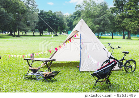 camping outdoor 92633499