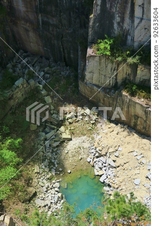 Scenery of Kitagishima in spring, Okayama 92633604