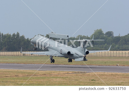 希臘空軍 EMB-145H 機載預警和控制飛機起飛 希臘空軍 EMB-145H 機載預警和控制飛機起飛 92633750
