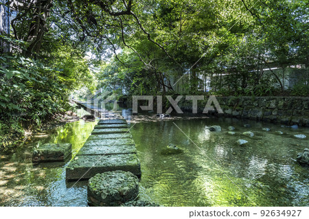 Beautiful flow and promenade of the Genbei River flowing in Mishima City, Shizuoka Prefecture 92634927