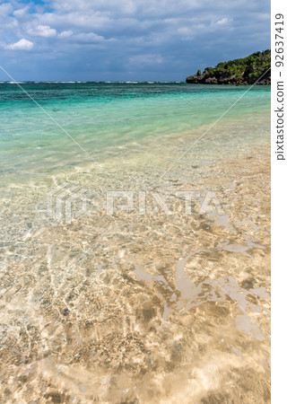 Amazing turquoise sea at Okinawa beach 92637419