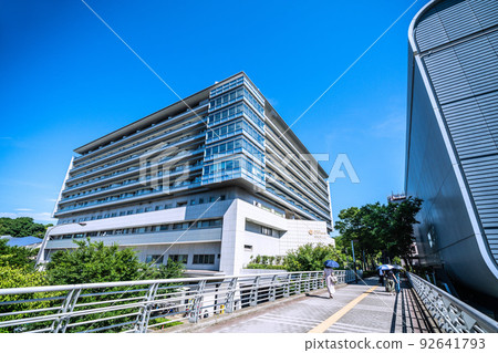 日本橫濱城市景觀昭和大學橫濱北方醫院景觀。右邊的野村綜合研究所 = 橫濱市都筑區 日本橫濱城市景觀昭和大學橫濱北方醫院景觀。右邊的野村綜合研究所 = 橫濱市都筑區 92641793