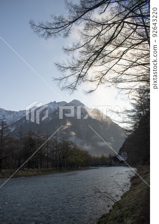 A beautiful view of Kamikochi in the early morning A beautiful view of Kamikochi in the early morning 92643220