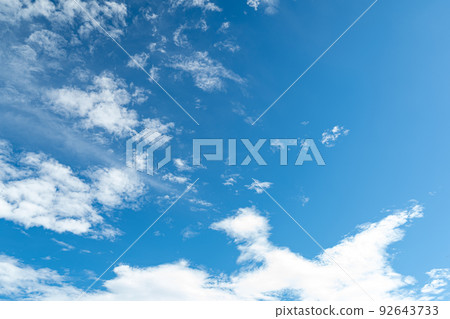 太陽和藍天,美麗的白雲 太陽和藍天,美麗的白雲 92643733