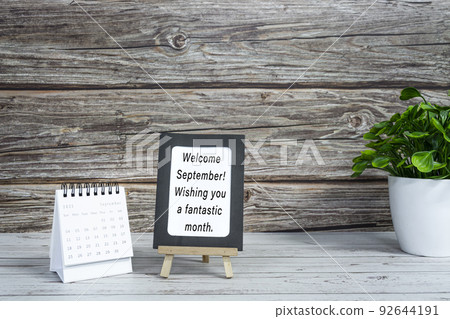 Motivational quotes on paper frame with September 2022 calendar. Motivational quotes on paper frame with September 2022 calendar. 92644191