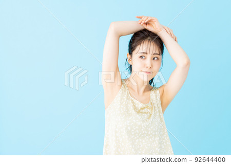 Beauty of young women 92644400