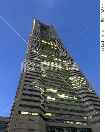 Landmark Landmark 92645270