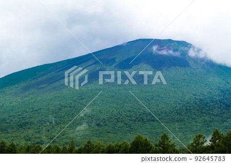 Photographs and scenery Mt. Iwate seen from Towada-Hachimantai National Park Yakehashiri 92645783
