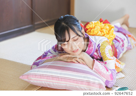 Yukata female portrait 92647652