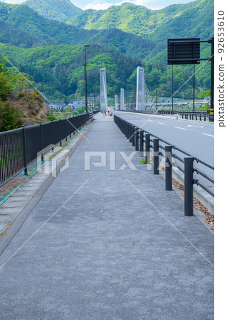 羊場大橋、羊場吾妻湖、羊場水壩、新綠的季節 92653610