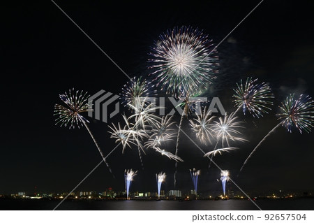Kuwana Fireworks <Kuwana Suigo Fireworks Festival> 92657504