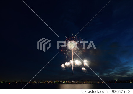 Kuwana Fireworks <Kuwana Suigo Fireworks Festival> Kuwana Fireworks <Kuwana Suigo Fireworks Festival> 92657560