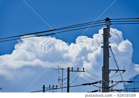 Summer clouds and utility poles Summer town scenery Hazawa-cho, Kanagawa-ku 92658589