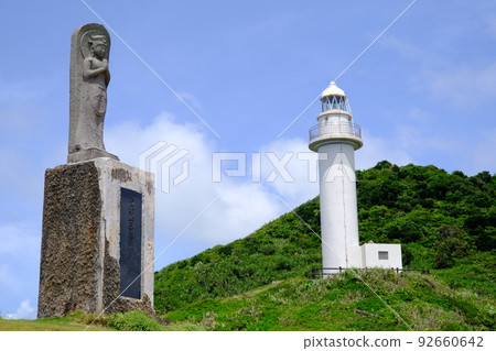 Mikanzaki的石垣島Mikazaki燈塔和佛像（石垣島，沖繩） 92660642