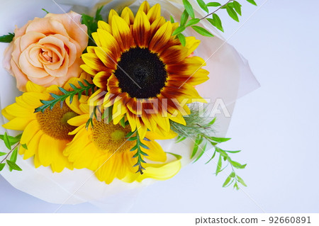 Bouquet of sunflowers and pink roses Bouquet of sunflowers and pink roses 92660891