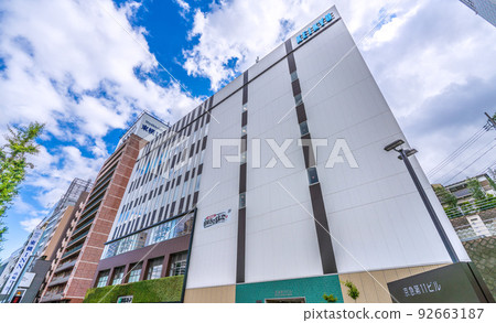 Tokyo cityscape of Japan View of Shinagawa station in front of Corona Tokyo cityscape of Japan View of Shinagawa station in front of Corona 92663187