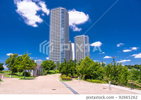 “東京” 二子玉川的街景和塔樓的風景 “東京” 二子玉川的街景和塔樓的風景 92665262