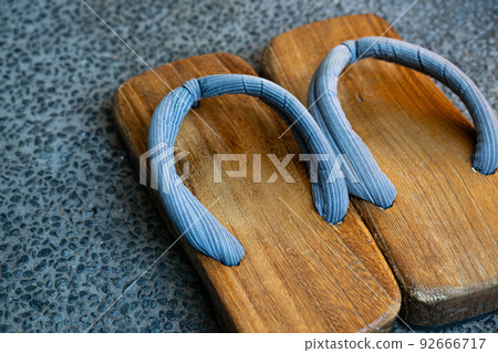 retro clogs 92666717