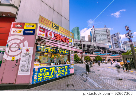 Tokyo cityscape in Japan I want Shimbashi station and lottery sales floor etc. Tokyo cityscape in Japan I want Shimbashi station and lottery sales floor etc. 92667363