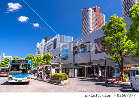 《Kanagawa Prefecture》Streetscape of tower apartments, Musashi Kosugi 92667377