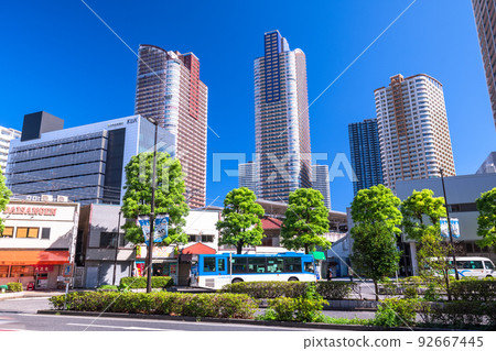 《Kanagawa Prefecture》Streetscape of tower apartments, Musashi Kosugi 《Kanagawa Prefecture》Streetscape of tower apartments, Musashi Kosugi 92667445