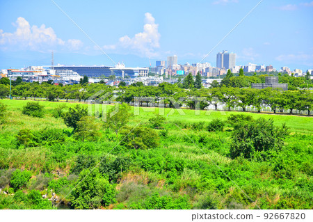 稻城大橋 / 從多摩川看府中站（東京都府中市）[2022年7月] 92667820