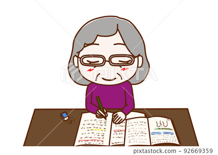 (上身前) 一個微笑著,喜歡學習的老婦人 (上身前) 一個微笑著,喜歡學習的老婦人 92669359