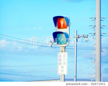 垂直屋簷燈泡式行人紅綠燈 92671931