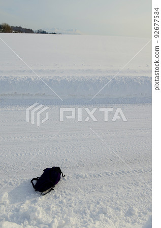 冬天一個人旅行的“包”... 冬天一個人旅行的“包”... 92677584