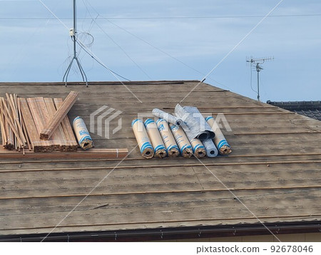 Replacement work for disaster prevention tiles (waterproofing work roofing) material background Replacement work for disaster prevention tiles (waterproofing work roofing) material background 92678046