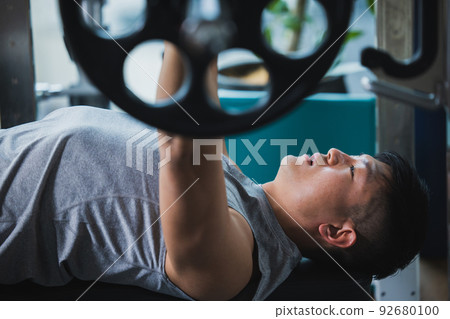 健身男性肌肉健美 92680100