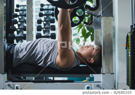 Fitness male muscle bodybuilding 92680105