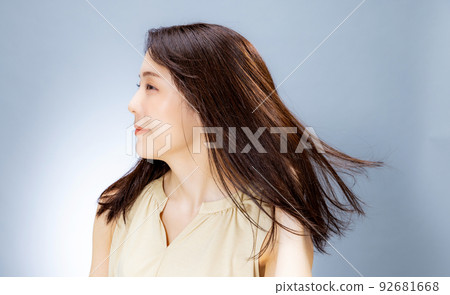 beauty woman hair 92681668
